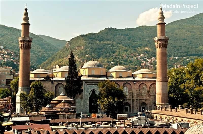 Berencana Jalani Wisata Halal ke Turki? Coba Jelajahi Megahnya Masjid Agung Bursa yang Bersejarah