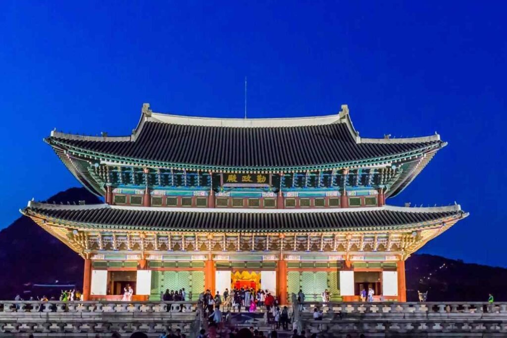 Belajar dari Simbol Kekuasaan Dinasti Joseon dalam Paket Tour Korea 2024