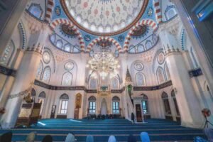 Wisata Halal Jepang: Masjid Camii, Sebuah Oase Damai di Tengah Keramaian Tokyo Masjid Indah di Jepang yang Sering Jadi Tempat Singgah Wisata Muslim