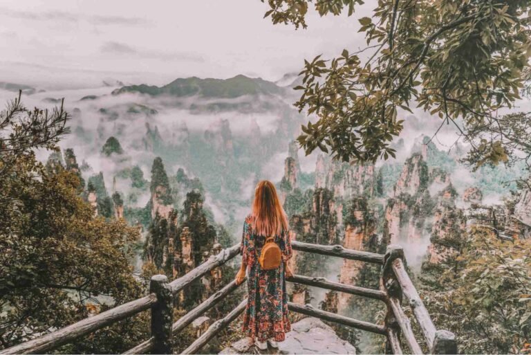 Nikmati Keindahan Landscape Keajaiban Alam di Hunan dalam Wisata Halal ke Cina Halal Tour ke China: Negara Super Maju yang Bikin Kamu Speechless