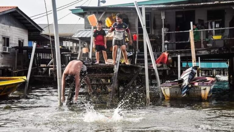 Indahnya Kampong Ayer, Desa Terapung Terbesar Dunia dalam Wisata Halal ke Brunei