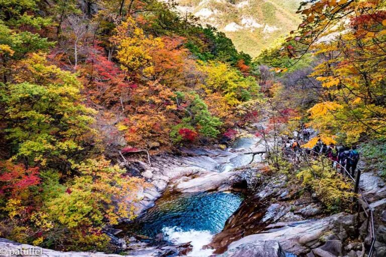 Seoraksan National Park, Destinasi Wisata Alam Terbaik dalam Paket Tour Korea