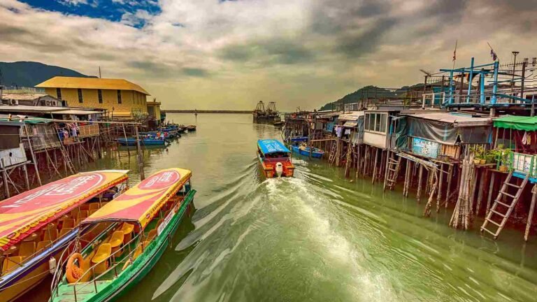 Tai O Fishing Village, Jelajahi Sisi Tradisional Nan Unik dalam Halal Tour Hong Kong
