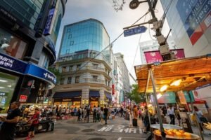Myeongdong Shopping Street, Surga Belanja dalam Tour Korea Kuliner Street Food Halal di Seoul: Rekomendasi & Lokasi