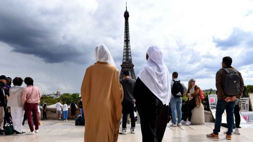 Jangan Asal Pilih! Ini Tips Jitu Memilih Agen Travel untuk Halal Tour ke Eropa