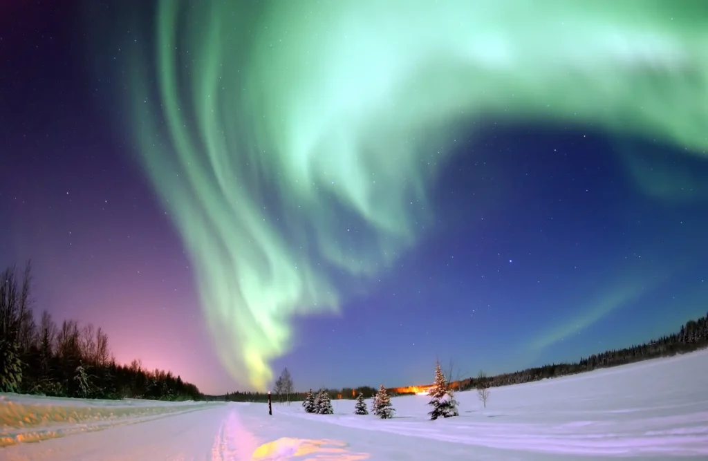Paket Wisata Halal: Hunting Aurora di Ujung Utara Bumi