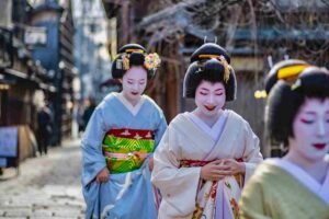 Wisata Halal Jepang: Ngopi Matcha Halal di Kyoto sambil Nonton Geisha Lalu-Lalang Hidden Gems Wisata Halal di Asia Timur