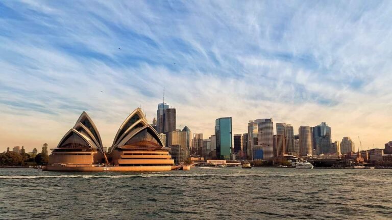 Nikmati Autumn di Sydney Bersama Halal Tour Ramah Muslim