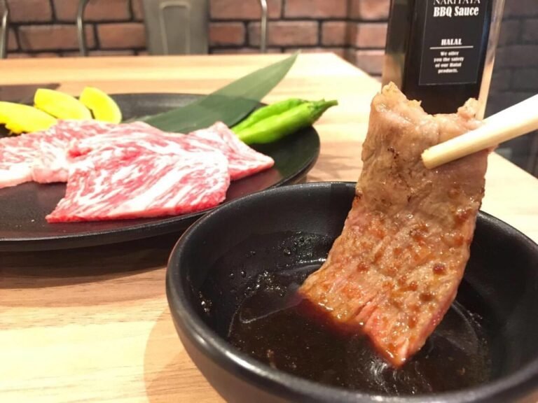 Cafe Halal di Kyoto dengan View Sungai yang Menenangkan