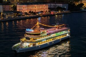 Wisata Muslim di Istanbul, Bosphorus Lebih Seru Dinikmati Menjelang Matahari Terbenam