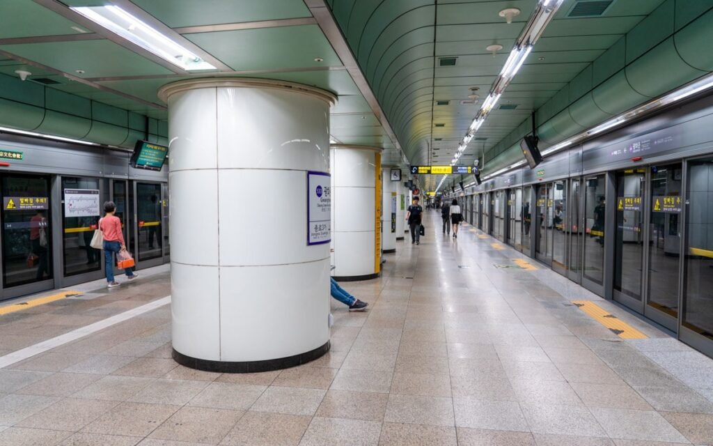 Halal Tour ke Seoul, Panduan Naik Subway untuk Wisatawan Muslim yang Baru Pertama Kali