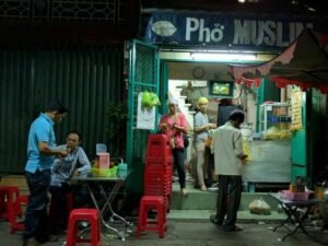 Restoran Halal di Vietnam, Ini yang Perlu Dicek Sebelum Pesan Makanan