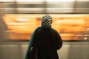 Outfit musim dingin untuk Muslimah, Apa Saa yang Dibawa ke Eropa?