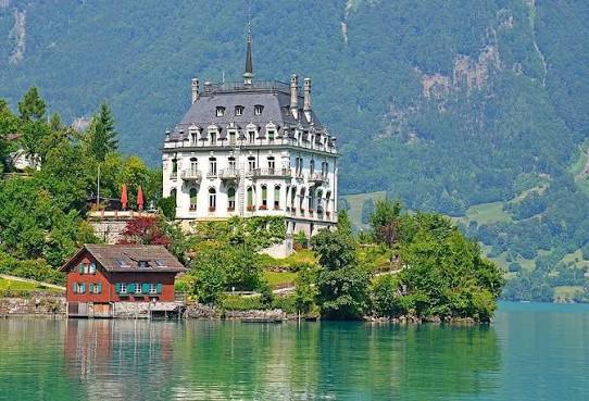 Hidden Gem Swiss yang Bisa Didatangi Tanpa Hiking Berat